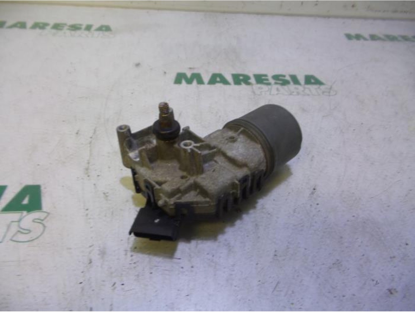 Renault - Clio - Front wiper motor