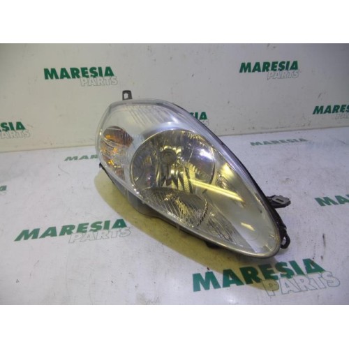 Fiat - Punto - Headlight, right
