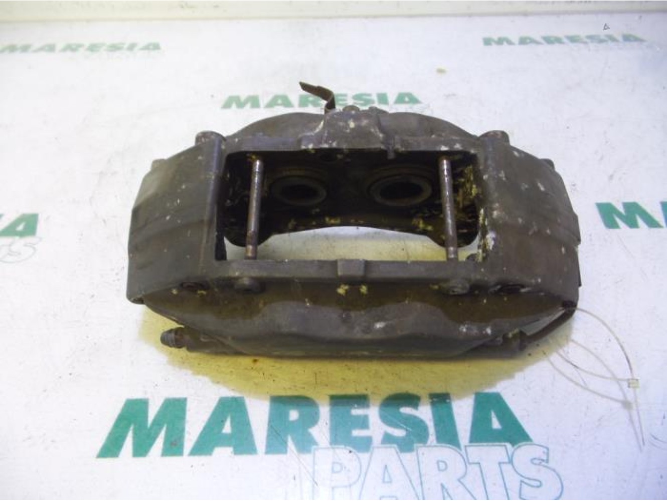 Alfa Romeo - 166 - Bremszange rechts vorne
