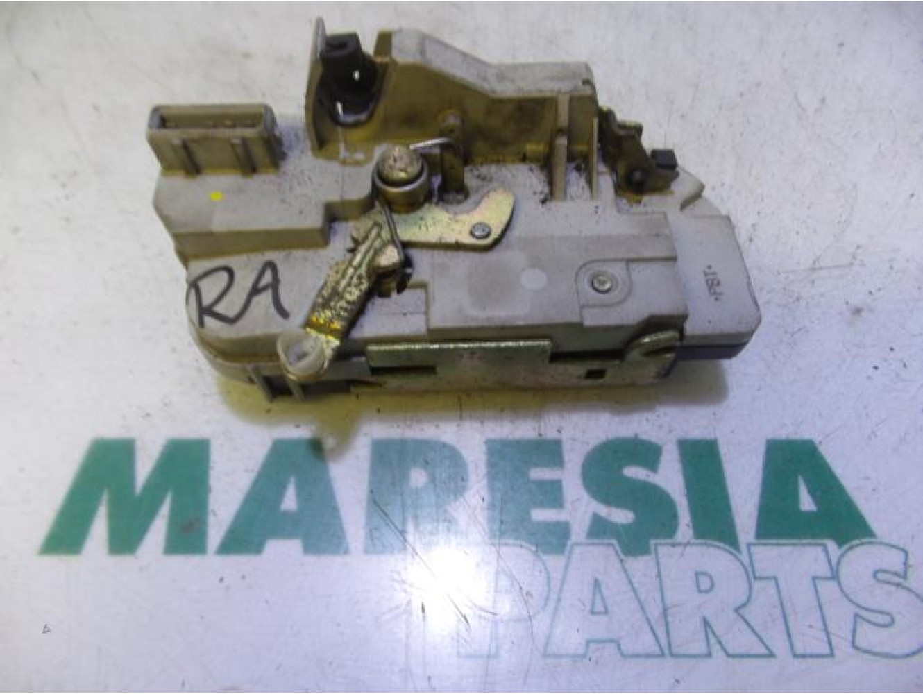 Peugeot - 206 - Rear door mechanism 4-door, right
