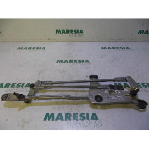 Peugeot - 308 - Wiper mechanism