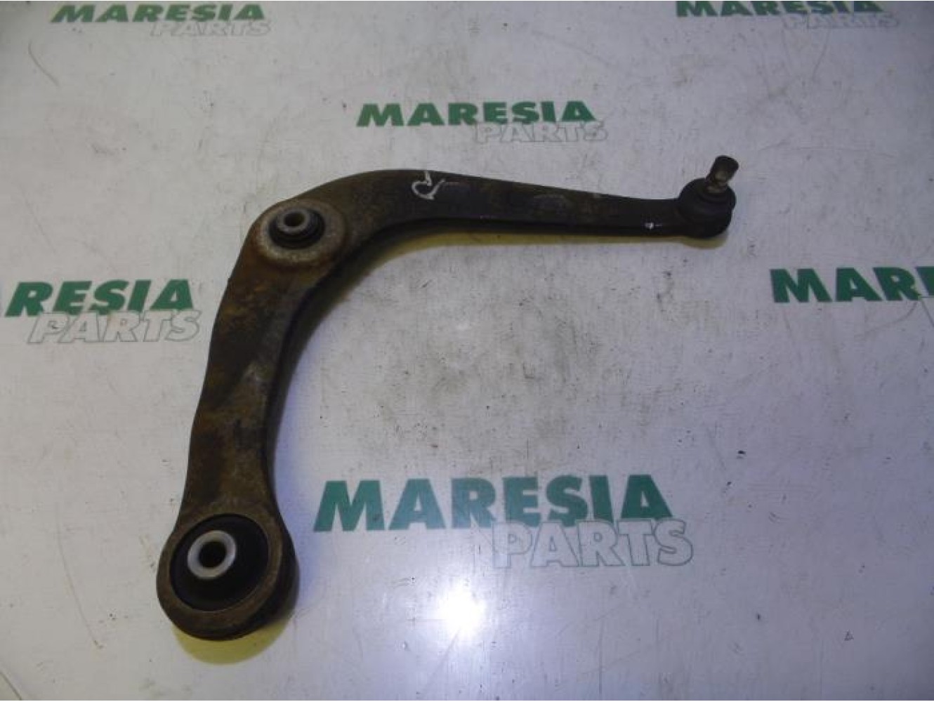 Peugeot - 206 - Front lower wishbone, right