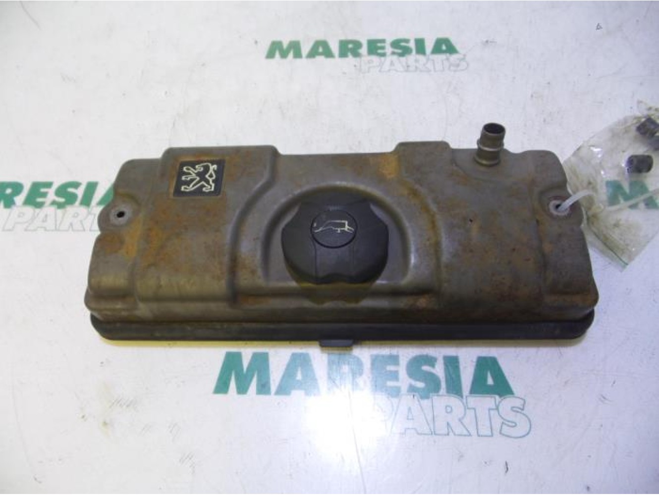 Peugeot - 206 - Ventildeckel