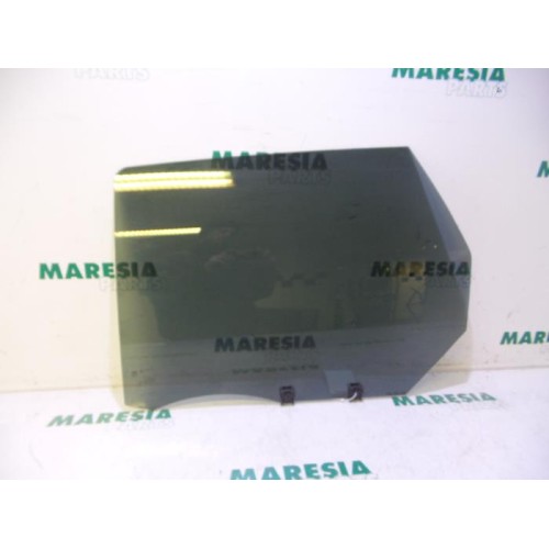 Peugeot - 308 - Rear door window 4-door, left