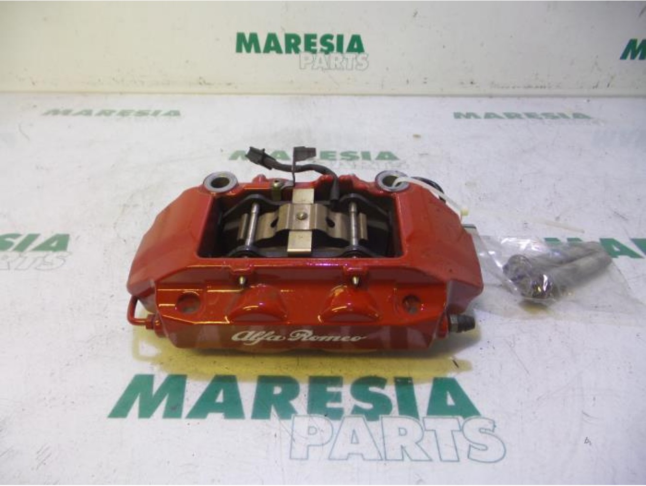 Alfa Romeo - 4C - Front brake calliper, right