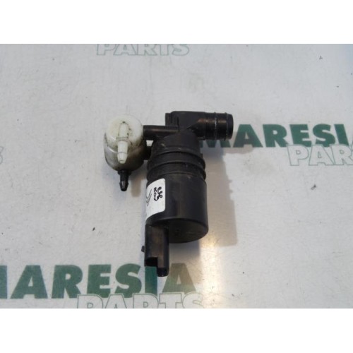 Peugeot - 307 - Windscreen washer pump
