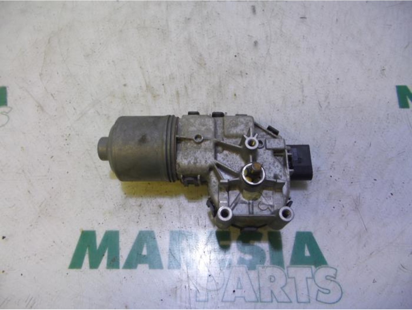 Alfa Romeo - 159 - Front wiper motor