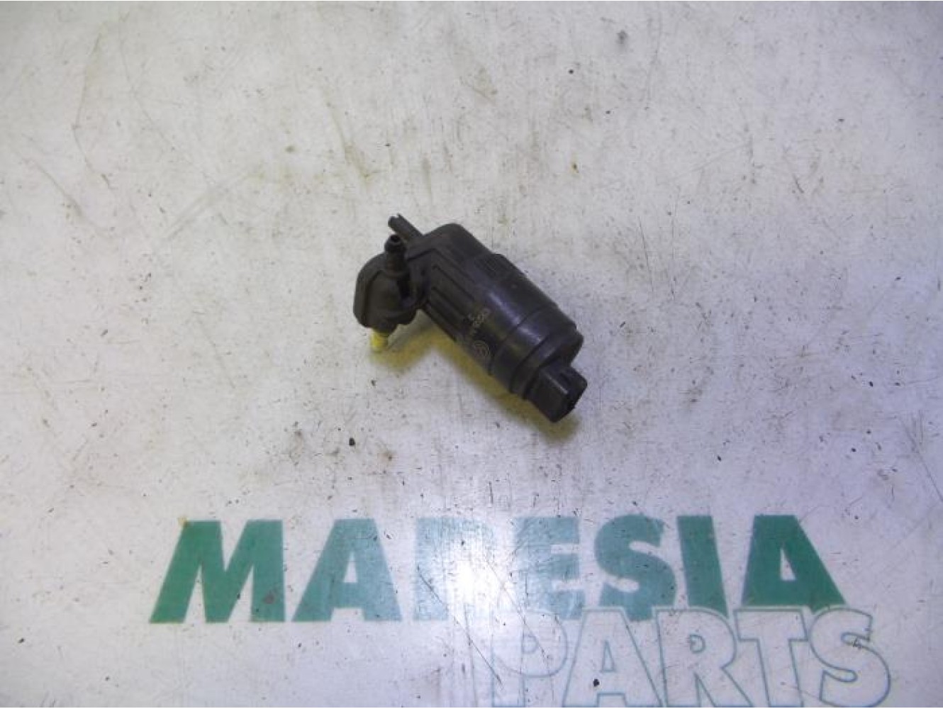Alfa Romeo - 159 - Scheibensprüherpumpe vorne