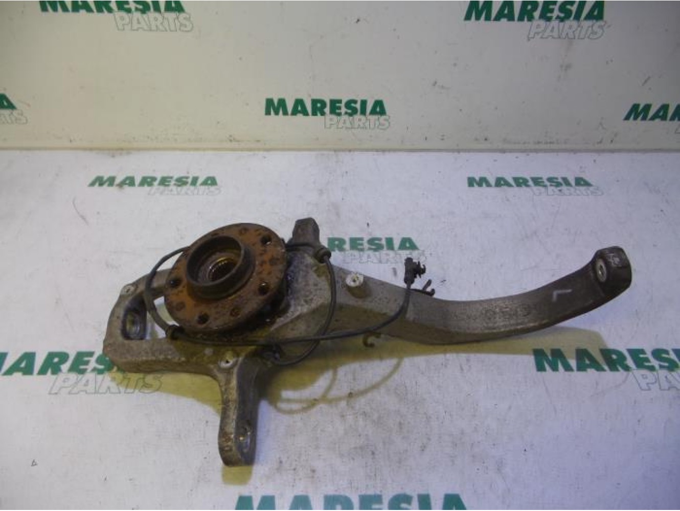 Alfa Romeo - 159 - Knuckle, front left