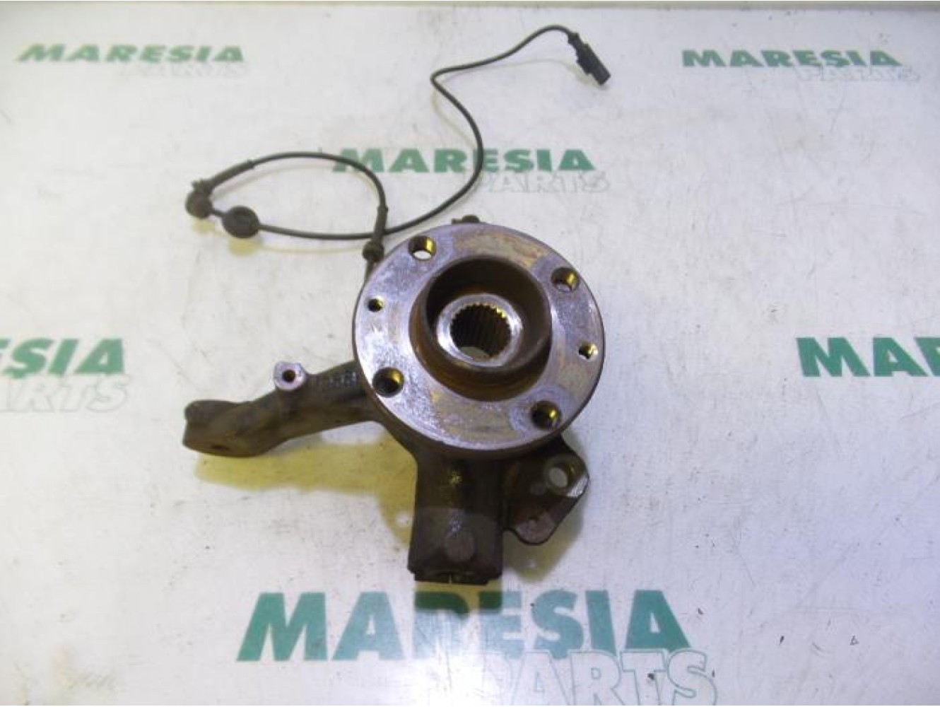 Fiat - Stilo - Knuckle, front right
