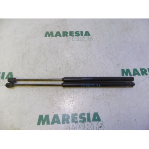 Alfa Romeo - Brera - Set of tailgate gas struts