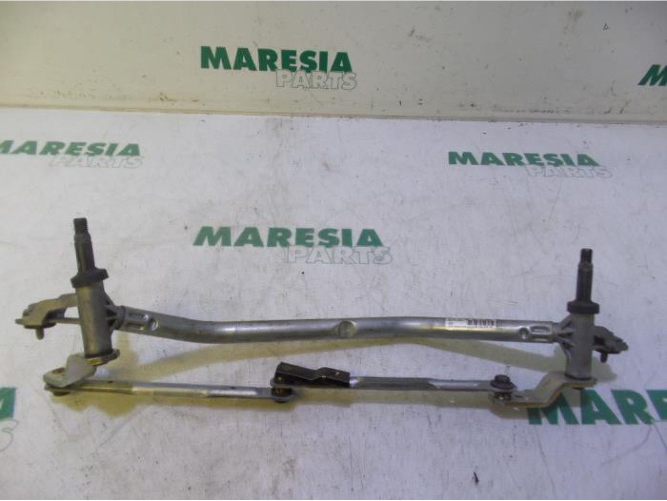 Peugeot - 208 - Wiper mechanism