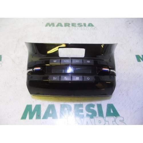 Peugeot - 208 - Heater control panel