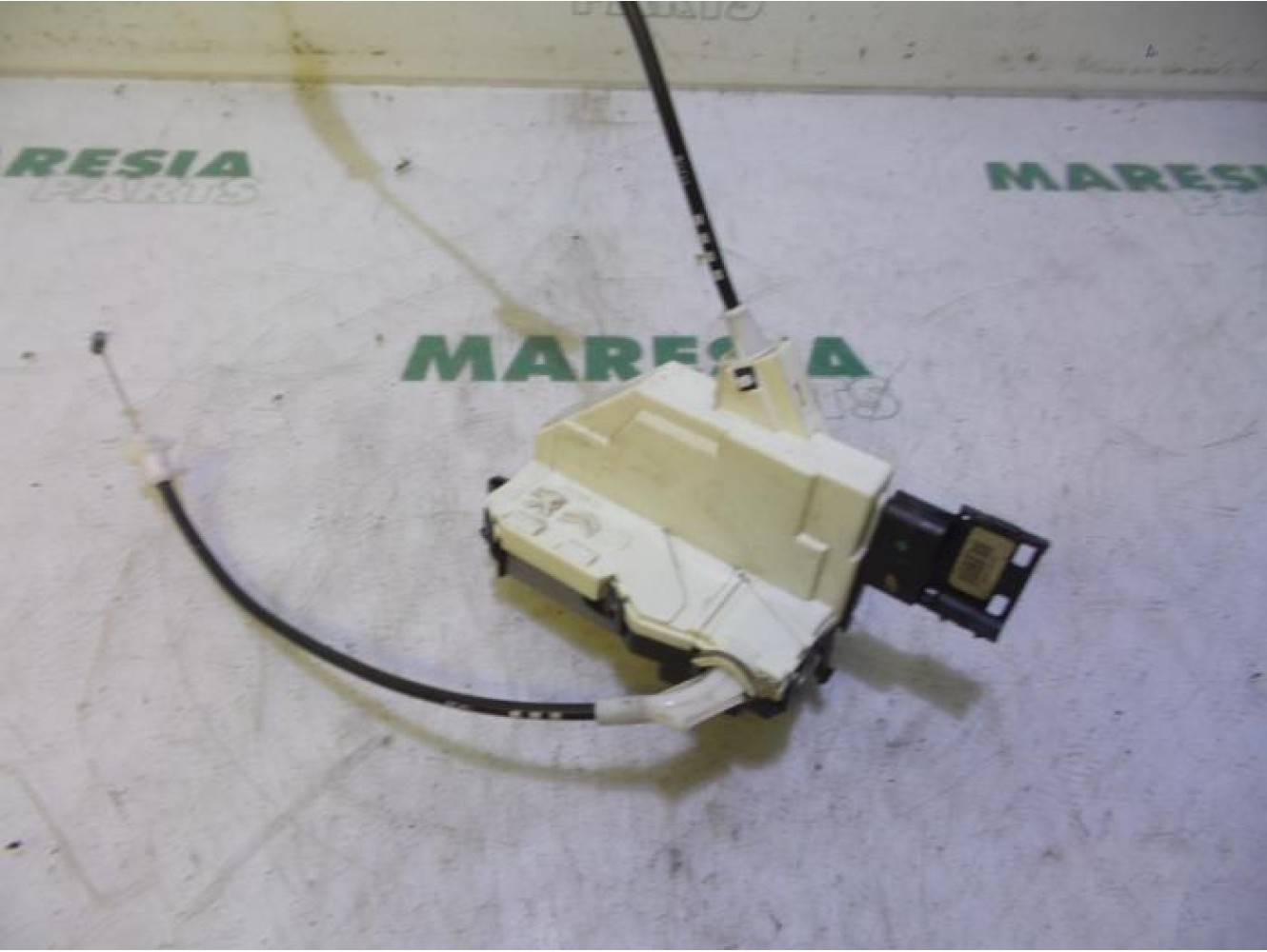 Peugeot - 308 - Front door lock mechanism 4-door, right