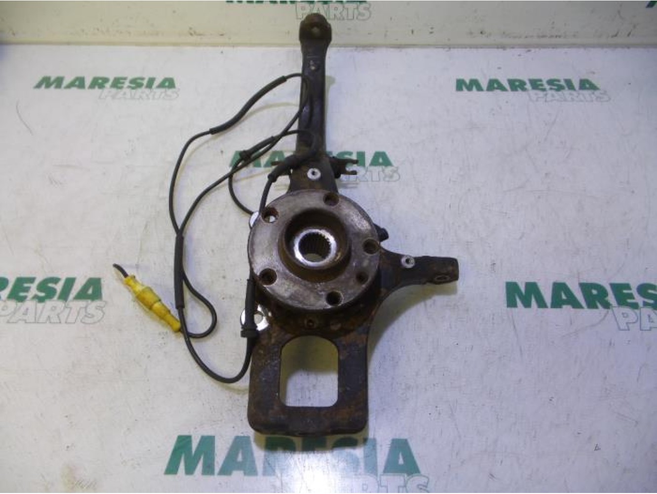 Alfa Romeo - 156 - Knuckle, front left