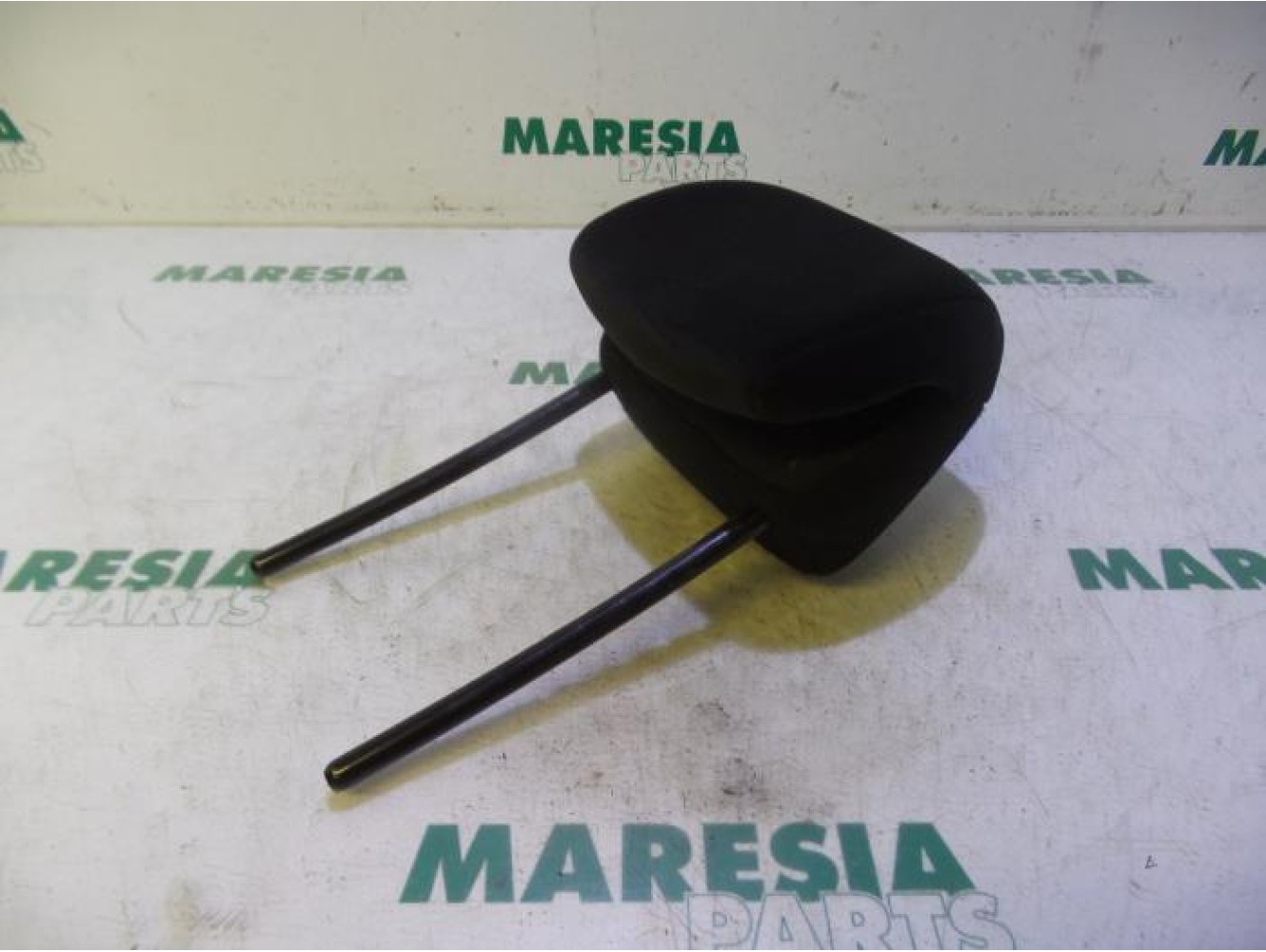Citroen - C4 Picasso - Headrest
