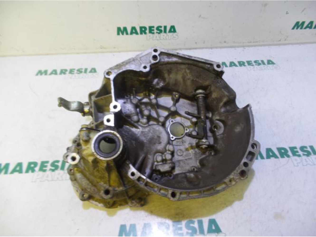 Peugeot - Partner - Gearbox casing