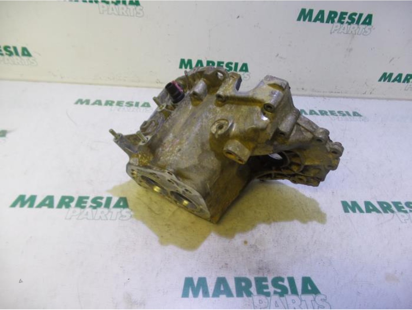Peugeot - Partner - Gearbox casing