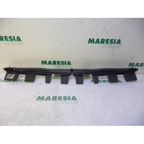 Citroen - C4 Picasso - Rear bumper frame