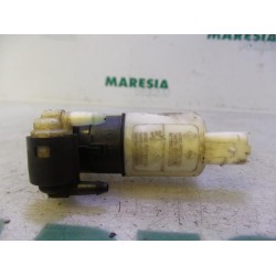 Renault - Megane Scenic - Windscreen washer pump