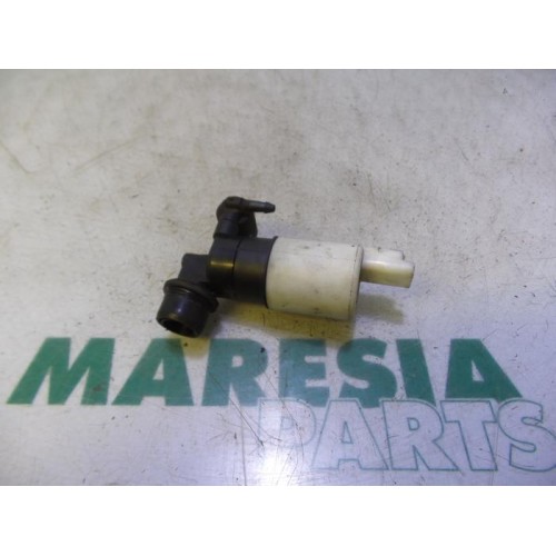 Renault - Megane Scenic - Windscreen washer pump