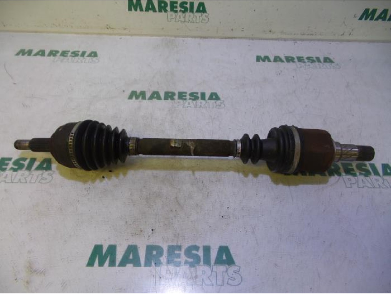 Renault - Megane Scenic - Aandrijfas links-voor
