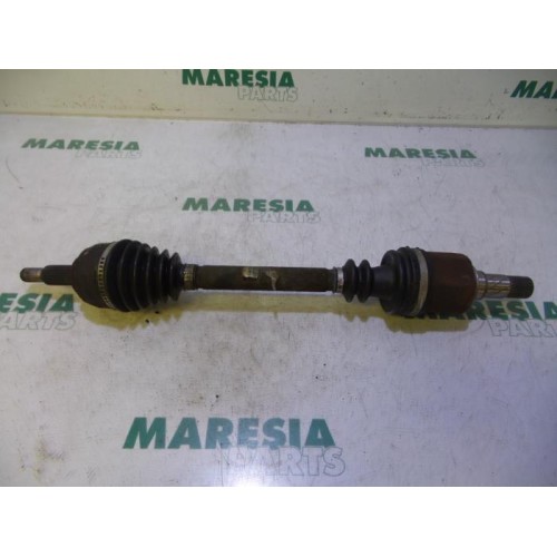 Renault - Megane Scenic - Front drive shaft, left