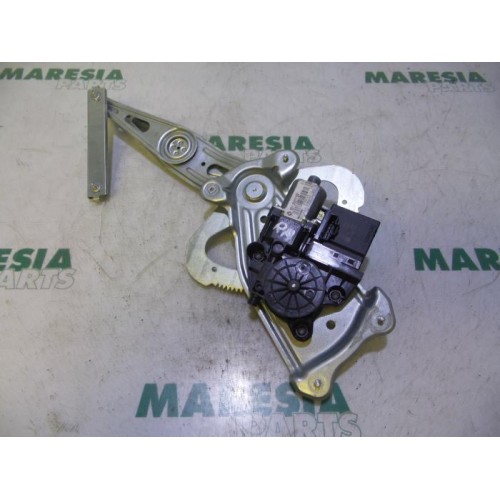 Renault - Megane Scenic - Rear door window mechanism 4-door, right