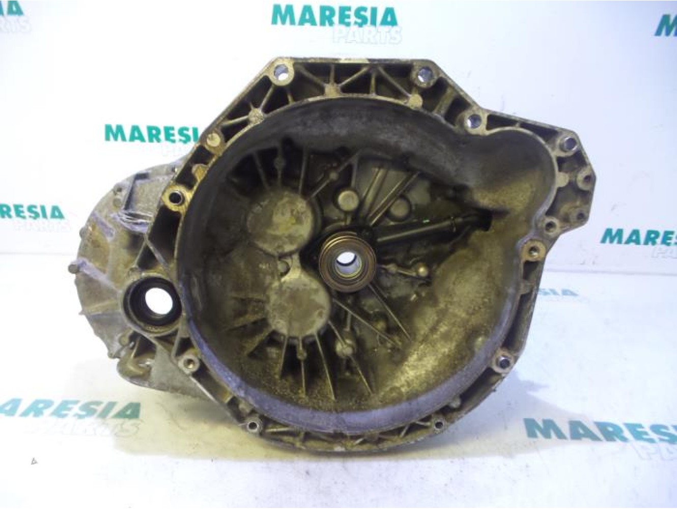 Renault - Espace - Gearbox casing
