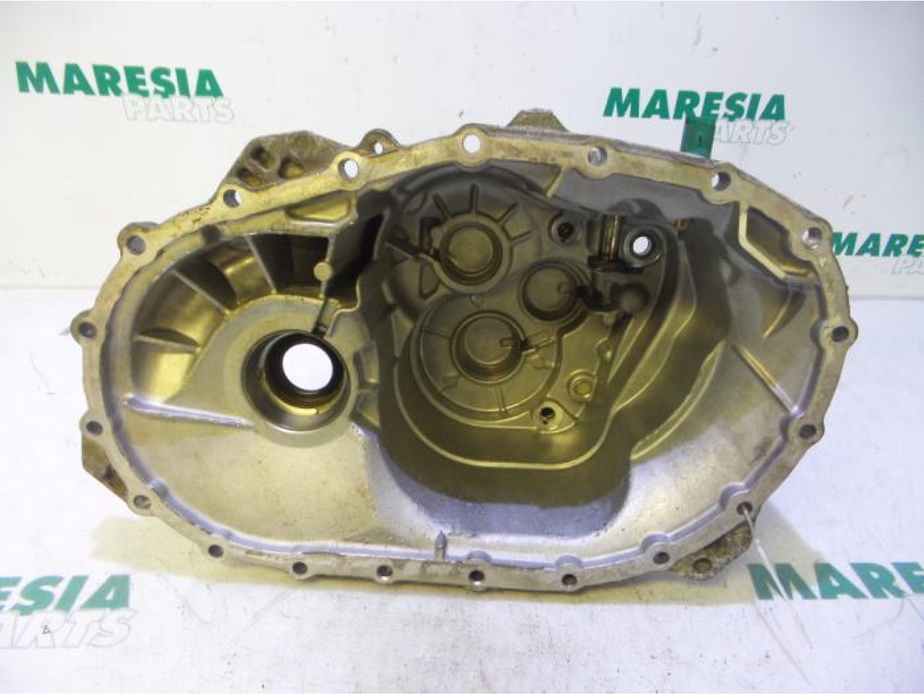 Renault - Espace - Gearbox casing