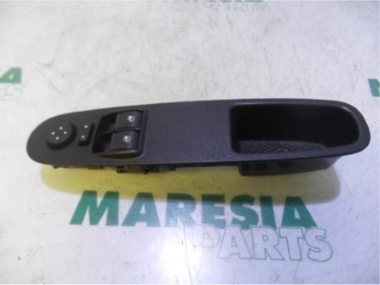 Fiat - Punto - Multi-functional window switch