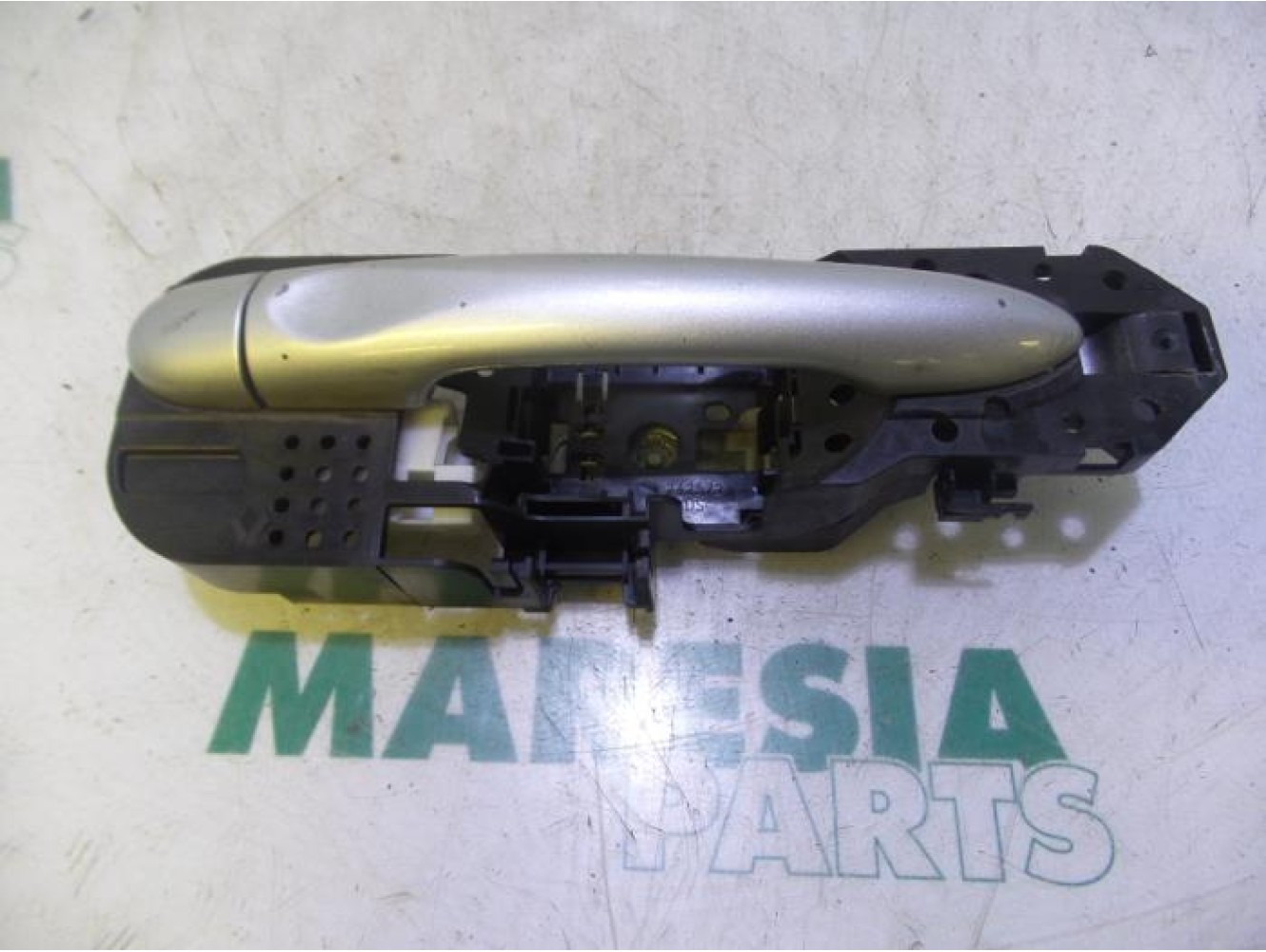 Renault - Megane - Front door handle 4-door, right