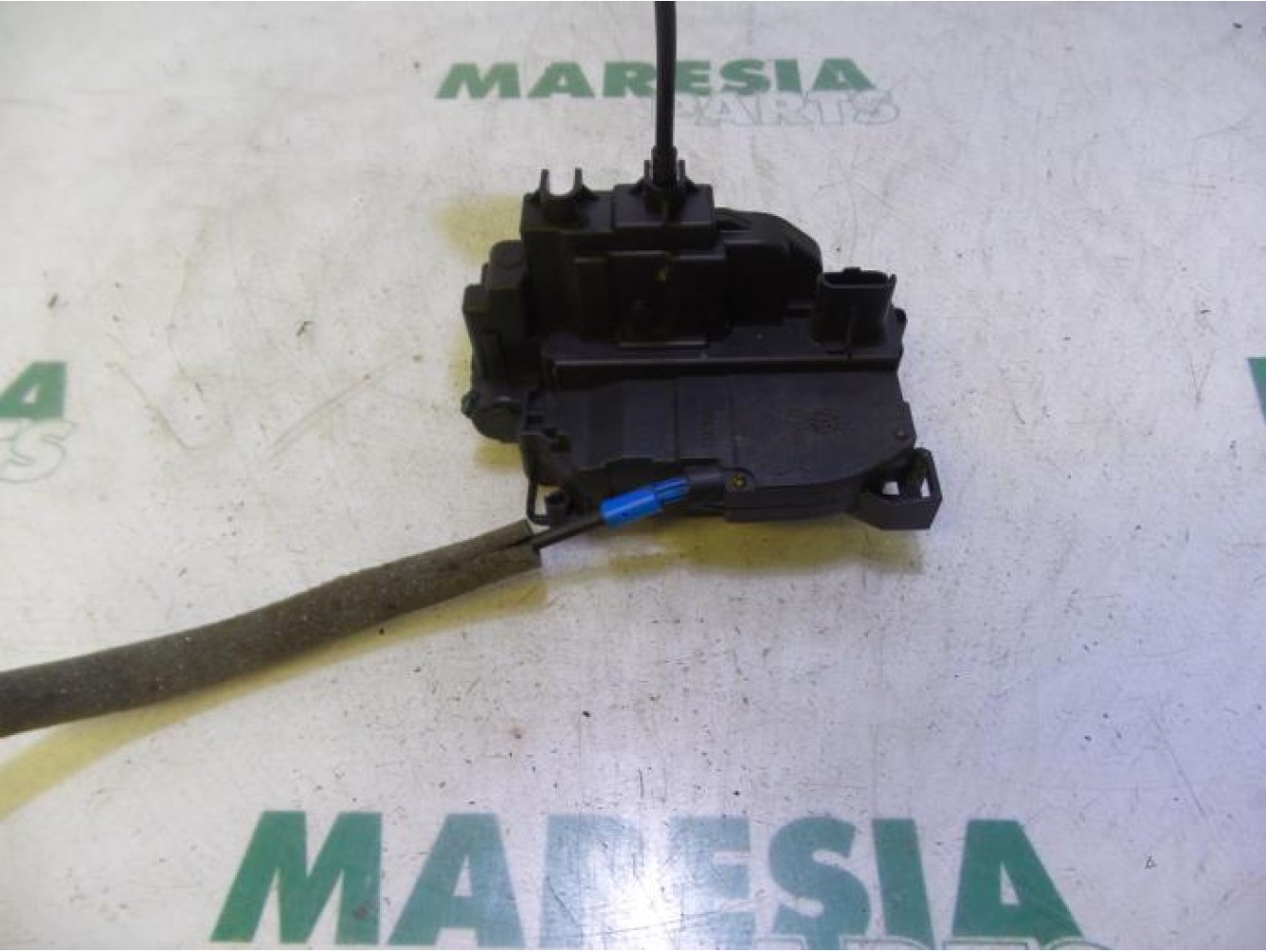 Renault - Megane - Front door lock mechanism 4-door, right