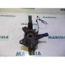 Renault - Megane - Knuckle, front right