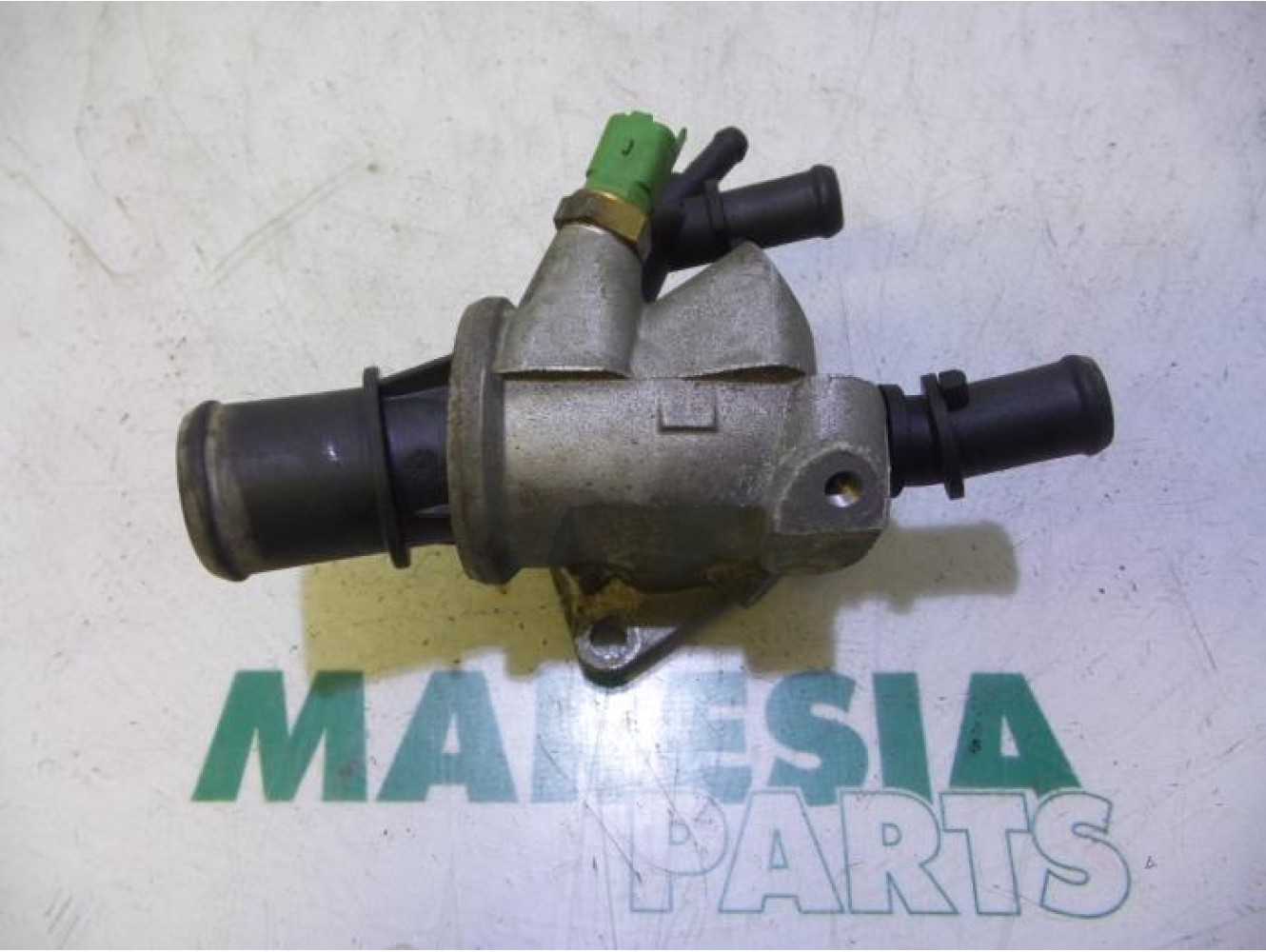 Alfa Romeo - 147 - Boîtier thermostat