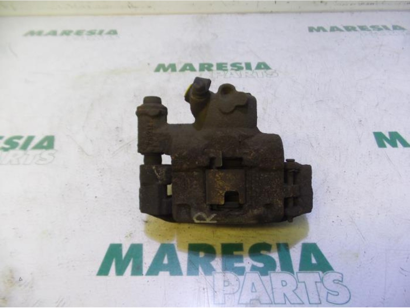 Fiat - Panda - Front brake calliper, right