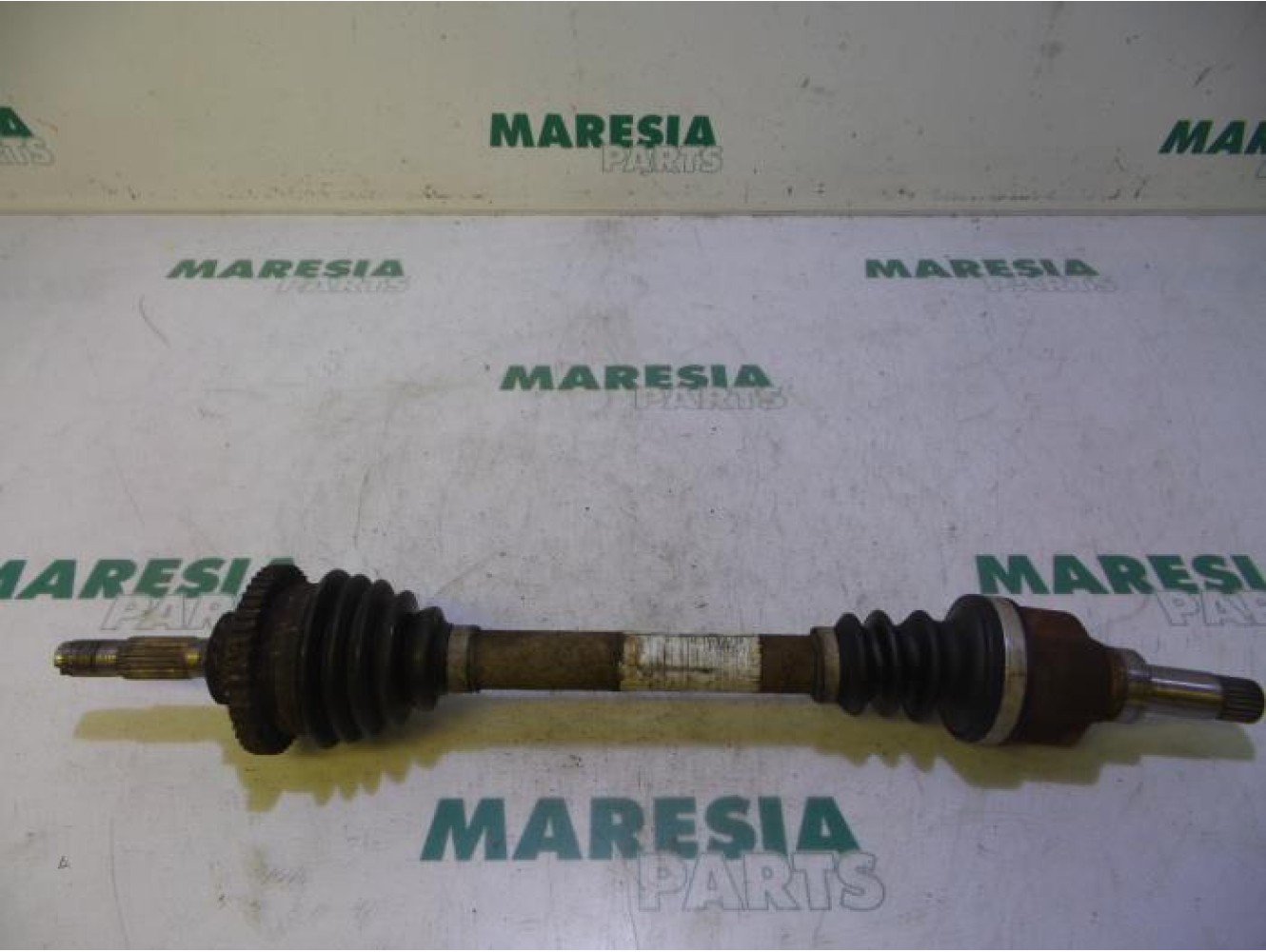 Peugeot - 206 - Aandrijfas links-voor