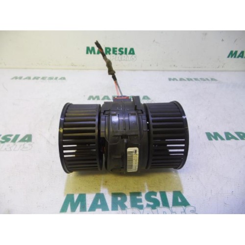 Renault - Megane Scenic - Heating and ventilation fan motor