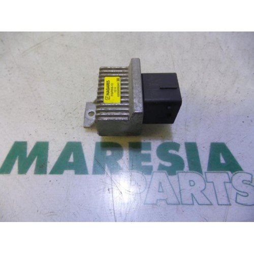 Renault - Megane Scenic - Glow plug relay