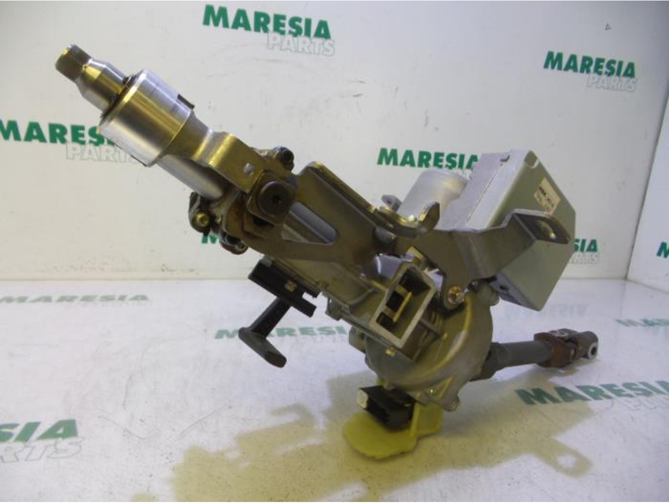 Renault - Megane - Steering column housing