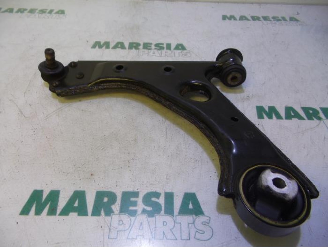 Fiat - Punto - Querlenker unten links vorne