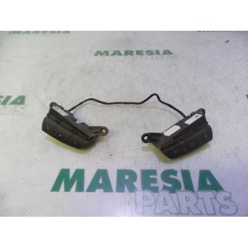 Peugeot - Boxer - Steering wheel mounted radio control