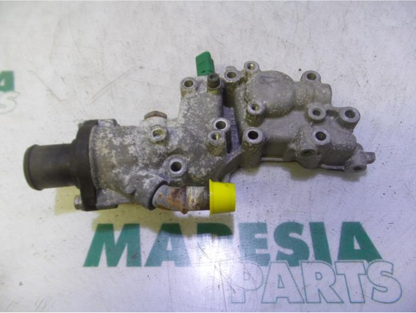 Peugeot - 206 - Boîtier thermostat
