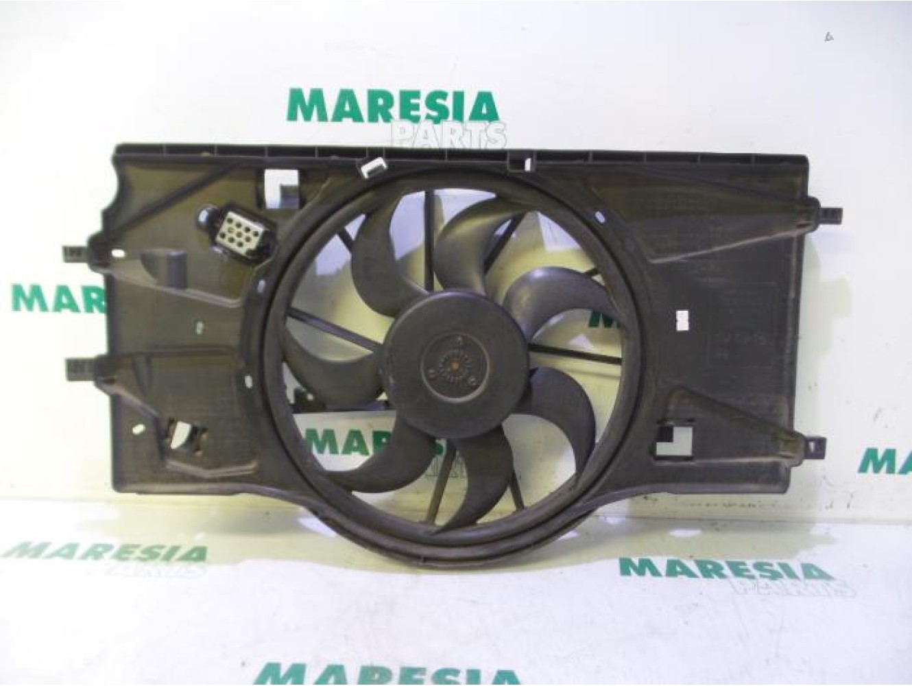 Renault - Laguna - Fan motor