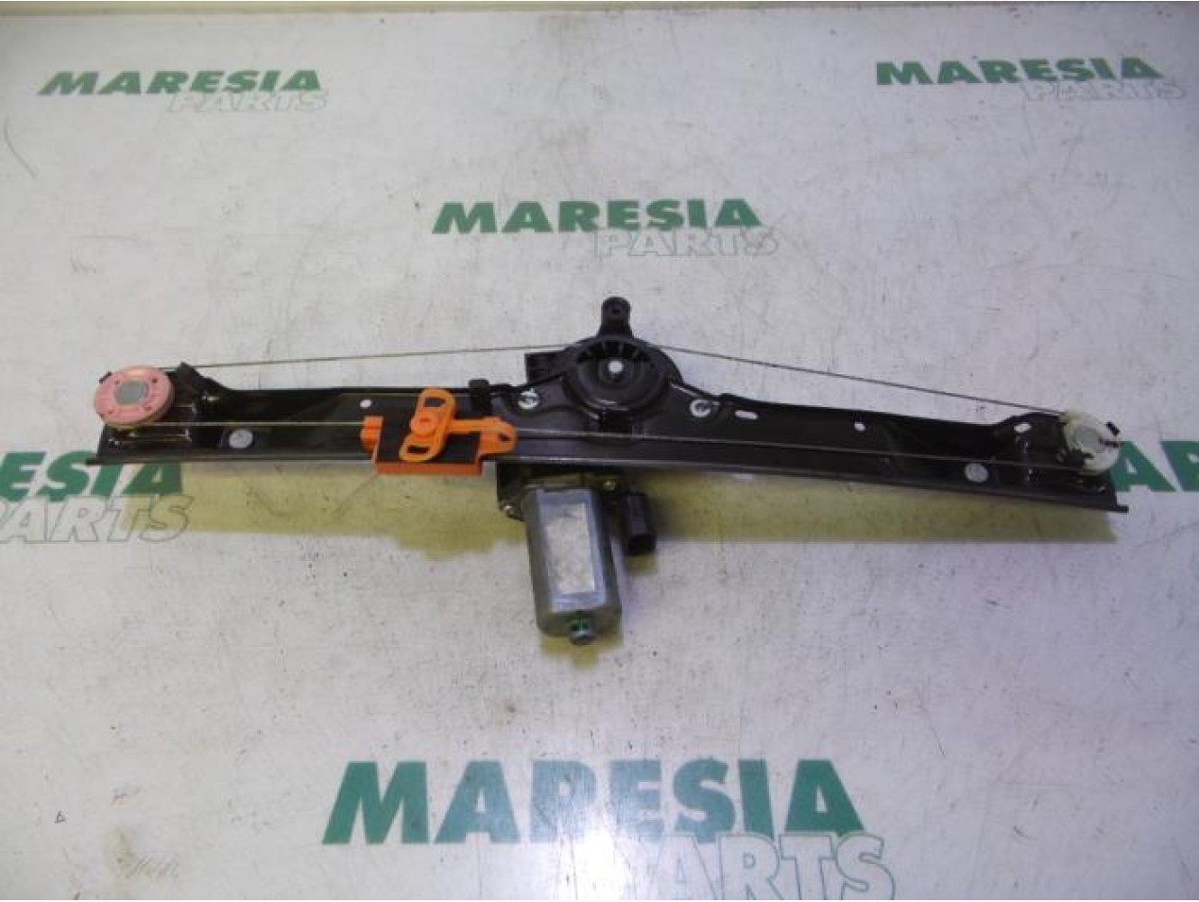 Fiat - Punto - Window mechanism 4-door, front left