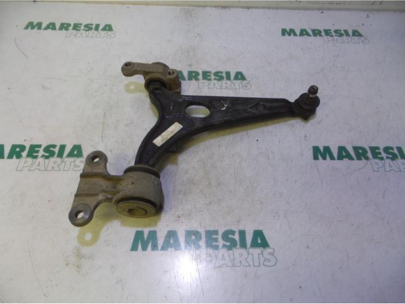 Fiat - Scudo - Front lower wishbone, right