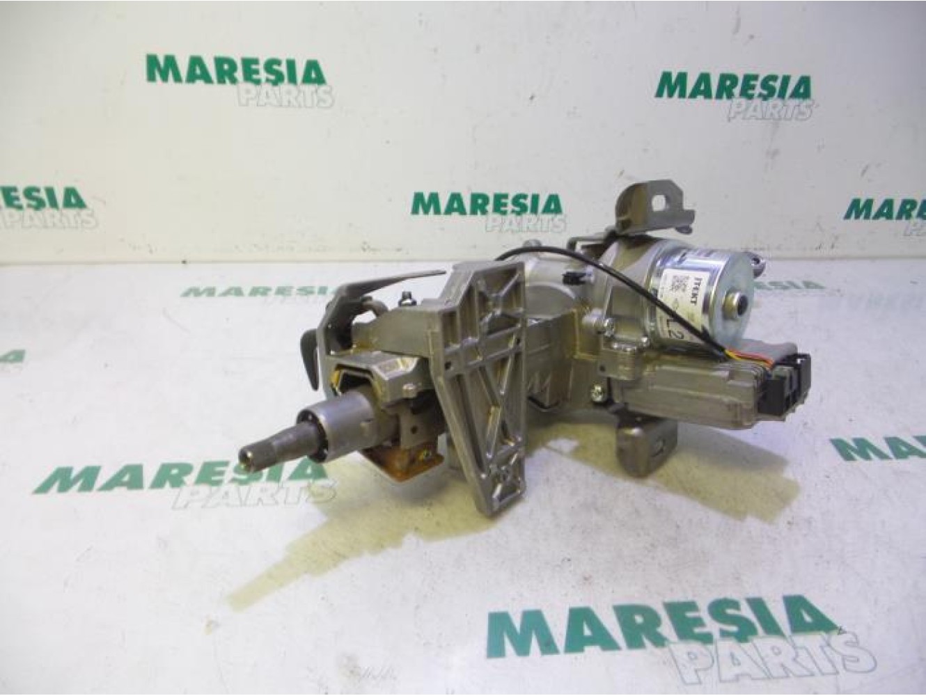Renault - Clio - Steering column housing