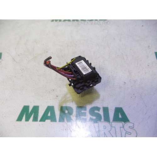 Renault - Clio - Heater resistor