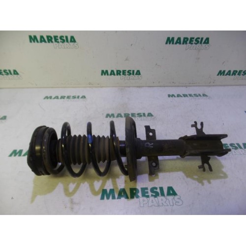 Renault - Laguna - Front shock absorber rod, right