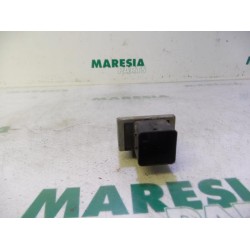 Renault - Laguna - Glow plug relay